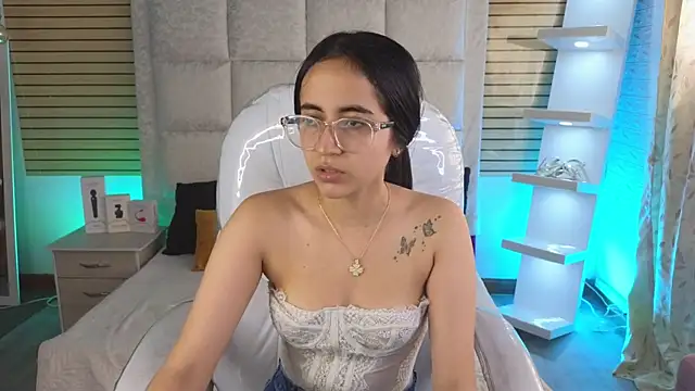 Mia Fischer online show from 05-10-26, 03:06