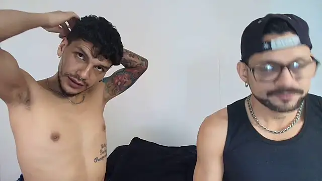 Snapshot of Benjamin_show chatting on 03-18-26, 09:40 Benjamin show online show from 03-18-26, 09:40