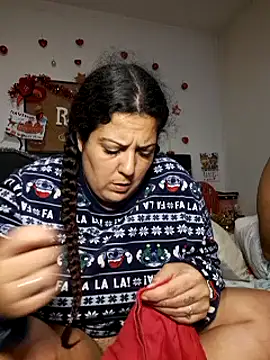 Snapshot of kittymorenita26 chatting on 12-15-24, 10:04 kittymorenita26 online show from 12-15-24, 10:04