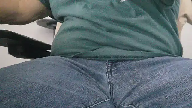 Leo Sanders online show from 02-25-26, 03:21