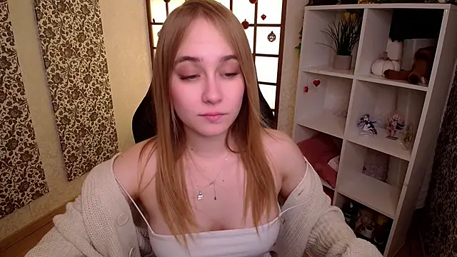 LianaBright online show from 01-28-25, 05:22