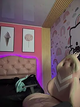 Paloma  LS online show from 12-20-25, 02:02