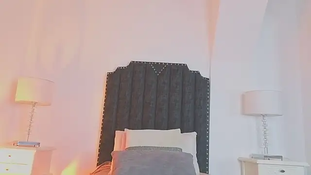 samanta william online show from 09-25-25, 02:59