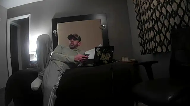 Snapshot of smokee_parT903 chatting on 03-08-25, 03:35 smokee parT903 online show from 03-08-25, 03:35