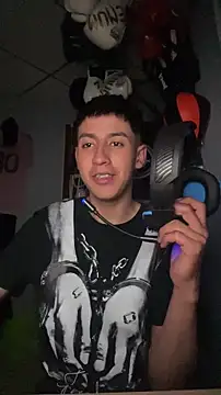 Stiven 017 online show from 05-23-26, 02:39