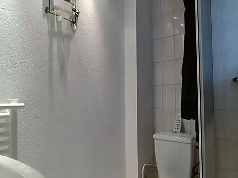 Lauzo21 online show from 01-18-26, 01:04