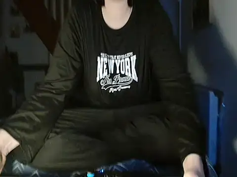 Lauzo21 online show from 02-02-26, 06:34