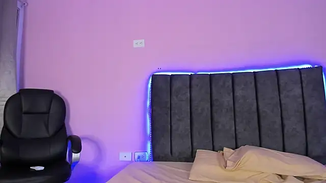 AbbySmiitth  online show from 01-11-25, 12:07