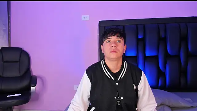 AbbySmiitth  online show from 03-01-25, 12:23