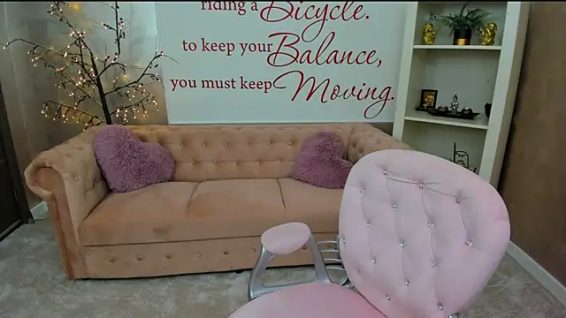nicolee   19 online show from 12-02-24, 08:30