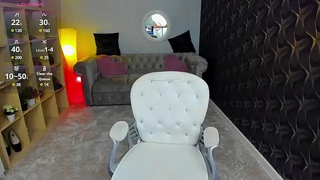 nicolee   19 online show from 02-23-25, 05:39