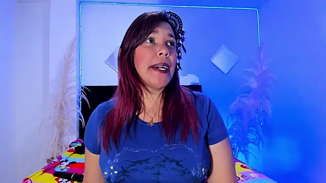 Hannahoney  online show from 01-24-25, 07:07