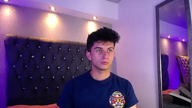 Snapshot of MrWilliseo chatting on 03-17-26, 08:01 MrWilliseo online show from 03-17-26, 08:01