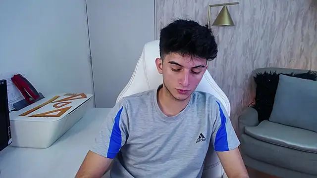 Snapshot of MrWilliseo chatting on 03-25-26, 07:53 MrWilliseo online show from 03-25-26, 07:53