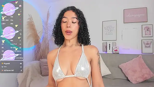 Crystal Dluna online show from 03-12-25, 06:44