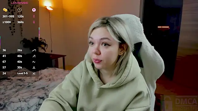 whoa-hoa-hoa-hoa-hoa online show from 10-17-25, 08:55