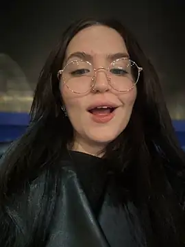 meow girl online show from 12-01-24, 07:47
