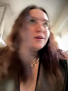 meow girl online show from 10-31-25, 10:05