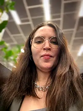 meow girl online show from 11-08-25, 03:12