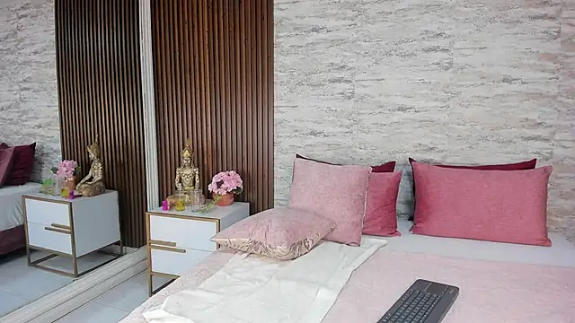 MadisonHunter2024 online show from 01-27-25, 10:38