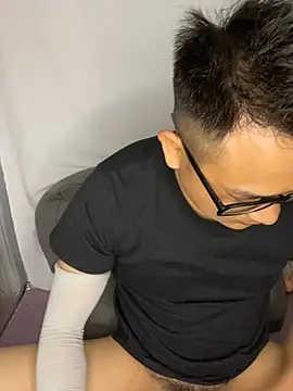 lixiaoshuai8 online show from 04-02-26, 07:50