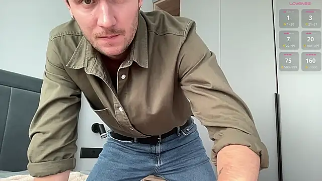 cute mark online show from 09-21-25, 12:18