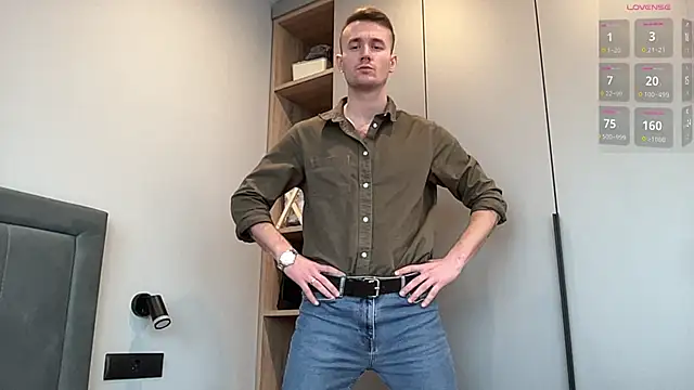 cute mark online show from 11-23-25, 09:42