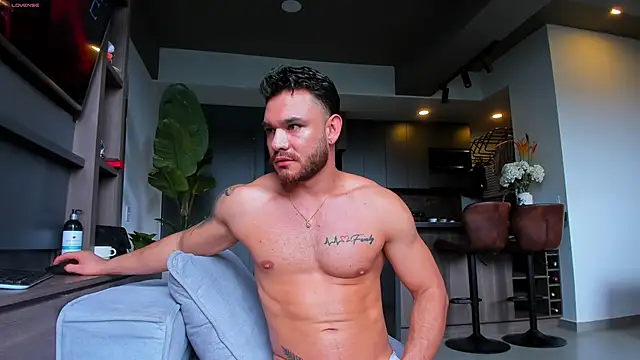 Snapshot of Maximo_Marcelo chatting on 03-12-26, 12:55 Maximo Marcelo online show from 03-12-26, 12:55