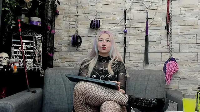 CruelMistress online show from 04-29-26, 12:05