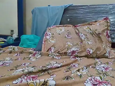 Urvashi doll online show from 09-23-25, 03:42
