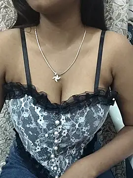 Ishaani 0 online show from 02-15-25, 06:55