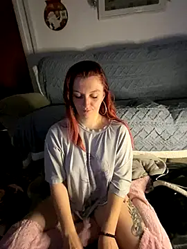 Snapshot of Stoner_BarbieXX chatting on 12-03-24, 10:40 Stoner BarbieXX online show from 12-03-24, 10:40