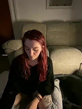 Snapshot of Stoner_BarbieXX chatting on 01-04-25, 10:45 Stoner BarbieXX online show from 01-04-25, 10:45