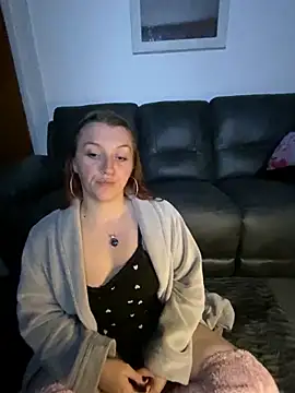 Snapshot of Stoner_BarbieXX chatting on 09-19-25, 09:37 Stoner BarbieXX online show from 09-19-25, 09:37