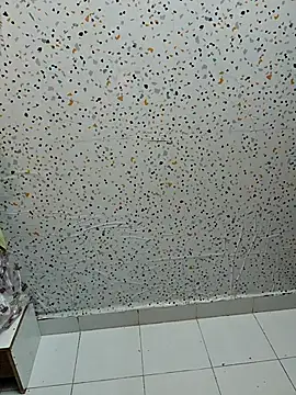 milf-kaira online show from 12-22-25, 05:48