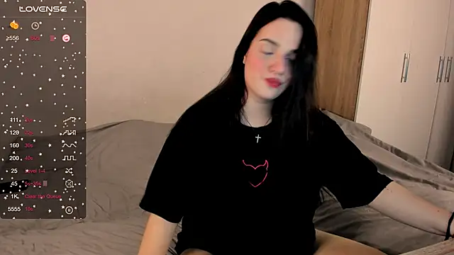 Snapshot of __Latisha__ chatting on 02-27-25, 03:58 Latisha online show from 02-27-25, 03:58