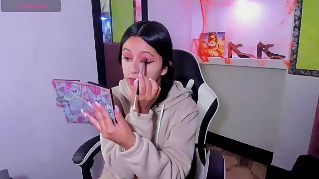 zoe connor19 online show from 11-06-25, 06:53