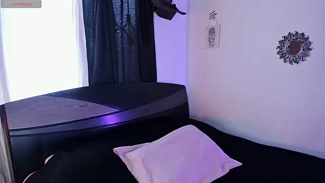 anhiahoney02 online show from 10-12-25, 02:38