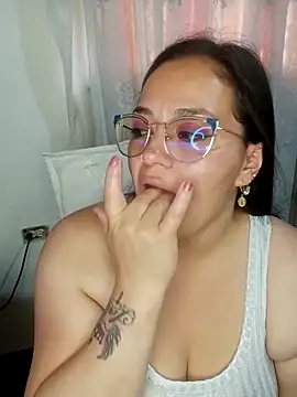 emily sweet13 online show from 03-08-25, 10:13