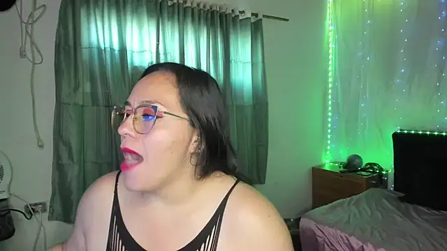 emily sweet13 online show from 10-01-25, 12:33