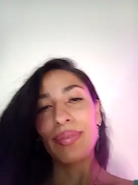 Snapshot of chloewildd_ chatting on 03-13-26, 10:05 chloewildd online show from 03-13-26, 10:05