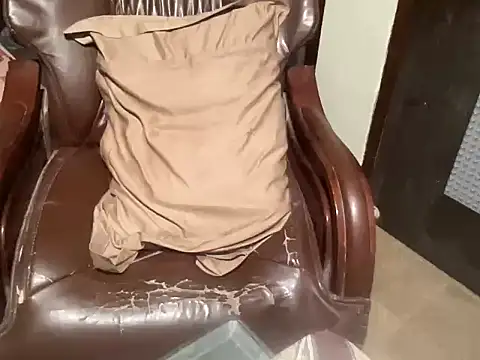 Snapshot of yourhero3466 chatting on 10-15-25, 04:40 yourhero3466 online show from 10-15-25, 04:40