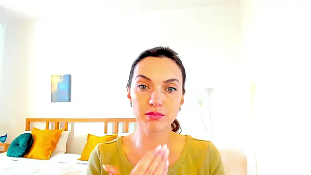 LovelyeeMia online show from 12-14-24, 09:40