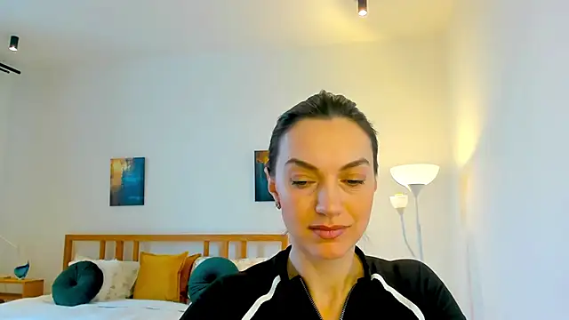 LovelyeeMia online show from 12-16-24, 07:58