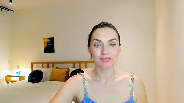 LovelyeeMia online show from 12-17-24, 02:22