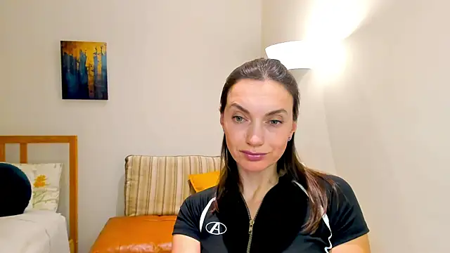 LovelyeeMia online show from 12-20-24, 05:51