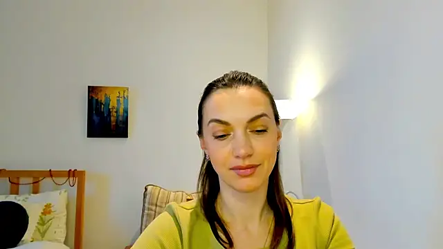 LovelyeeMia online show from 12-24-24, 12:11