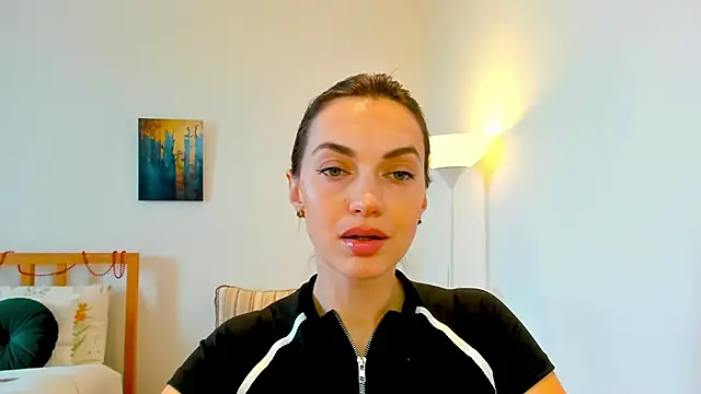 LovelyeeMia online show from 12-28-24, 08:05