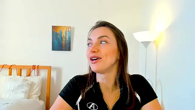 LovelyeeMia online show from 01-06-25, 11:40