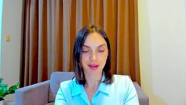 LovelyeeMia online show from 10-22-25, 10:48